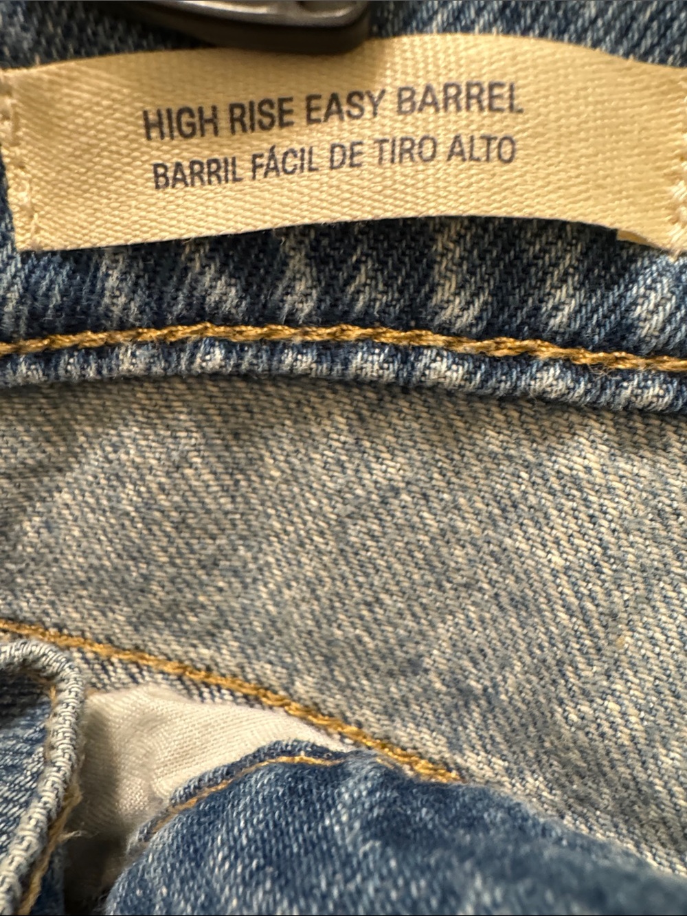 Universal Threads women  High Rise Easy Barrel jeans - Picture 4 of 6